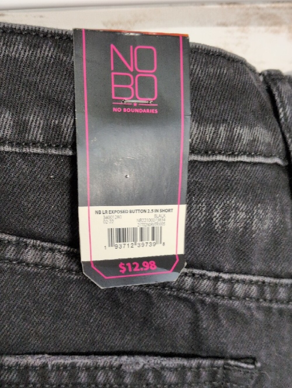 No Boundaries Black Low-Rise Rolled Hem Denim Shorts - Picture 6 of 8